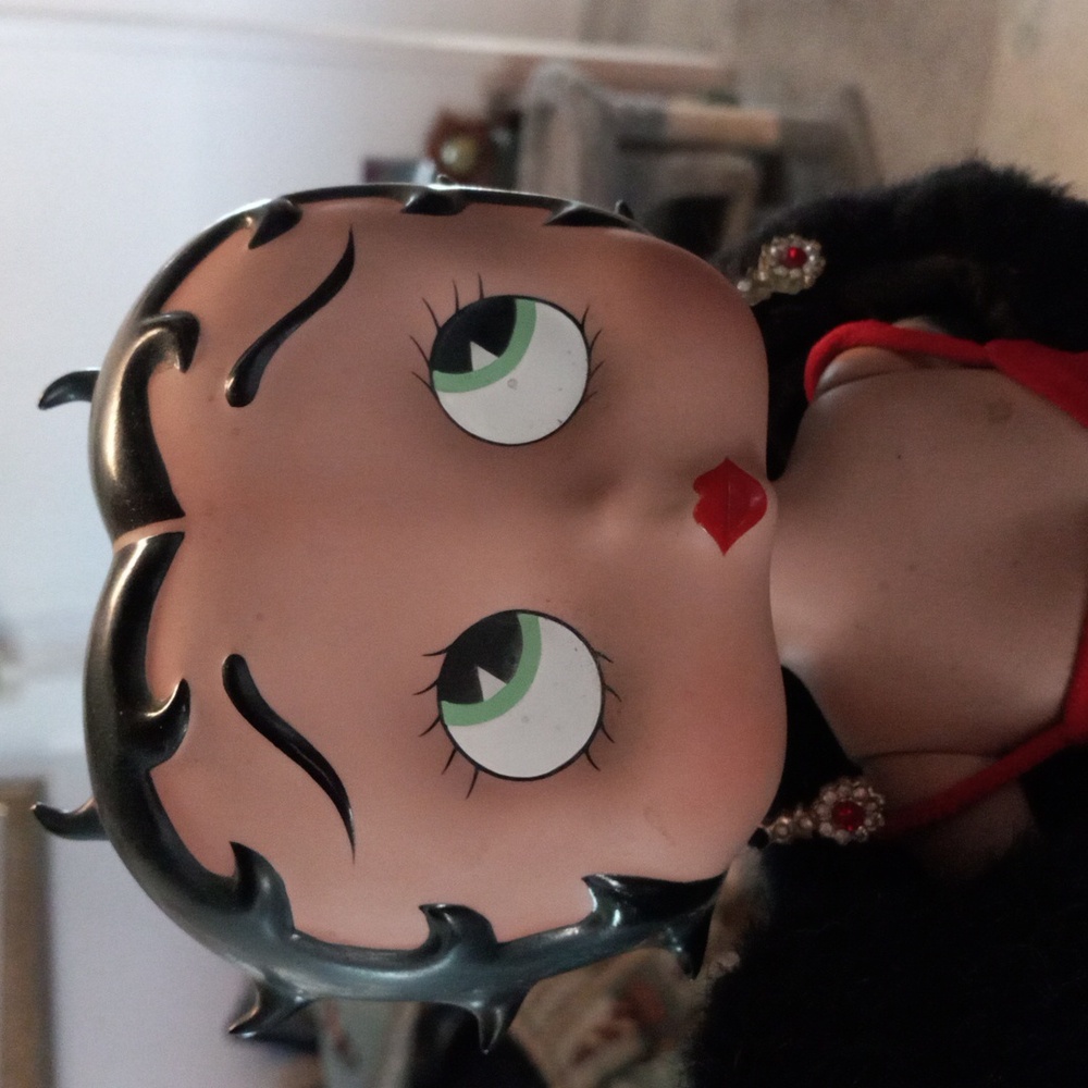 Betty Boop Large Doll - Picture 2 of 4